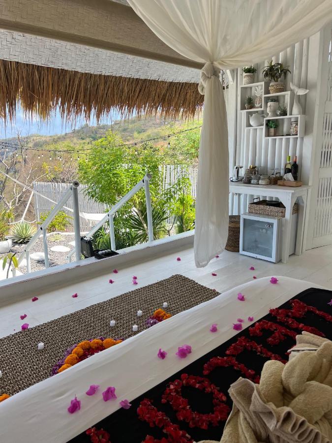 Tropical Glamping Nusa Penida - Private Romantic Seaside Bungalow Diamond Beach Pelilit Ngoại thất bức ảnh