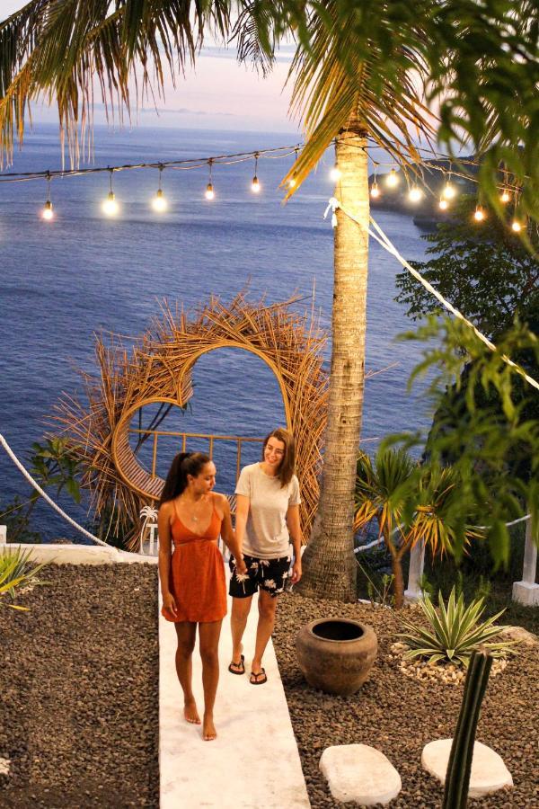 Tropical Glamping Nusa Penida - Private Romantic Seaside Bungalow Diamond Beach Pelilit Ngoại thất bức ảnh