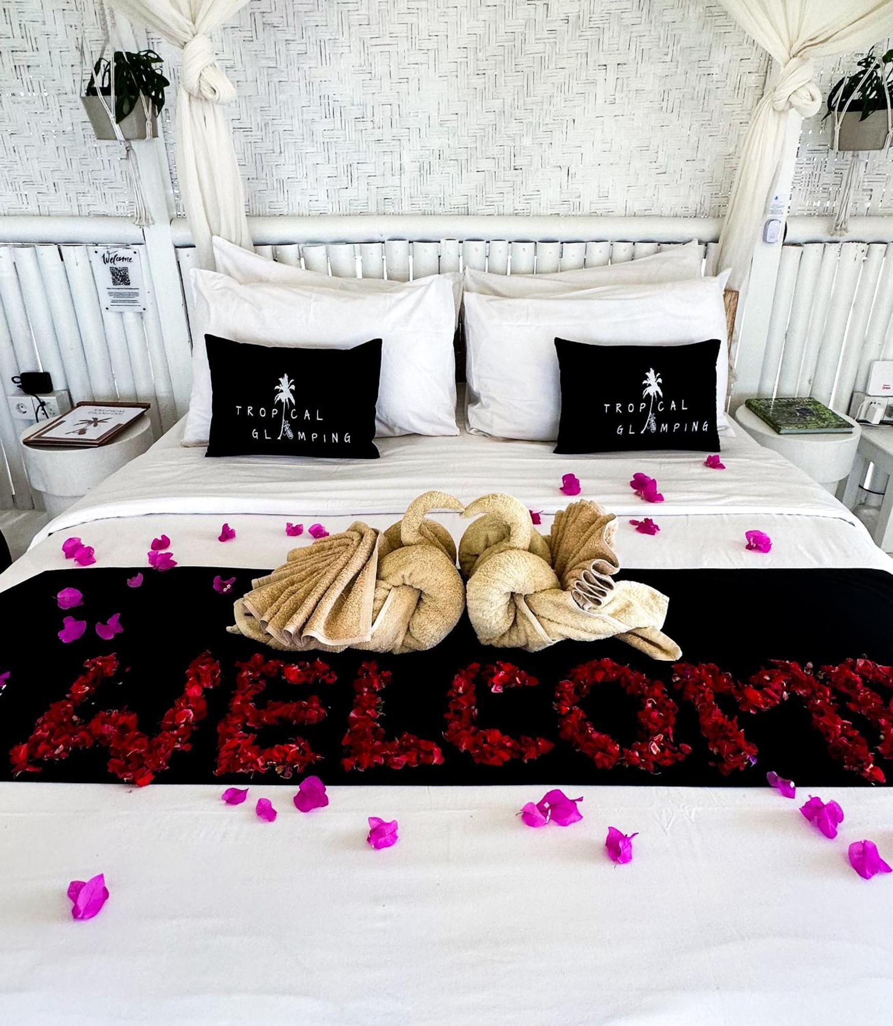 Tropical Glamping Nusa Penida - Private Romantic Seaside Bungalow Diamond Beach Pelilit Ngoại thất bức ảnh